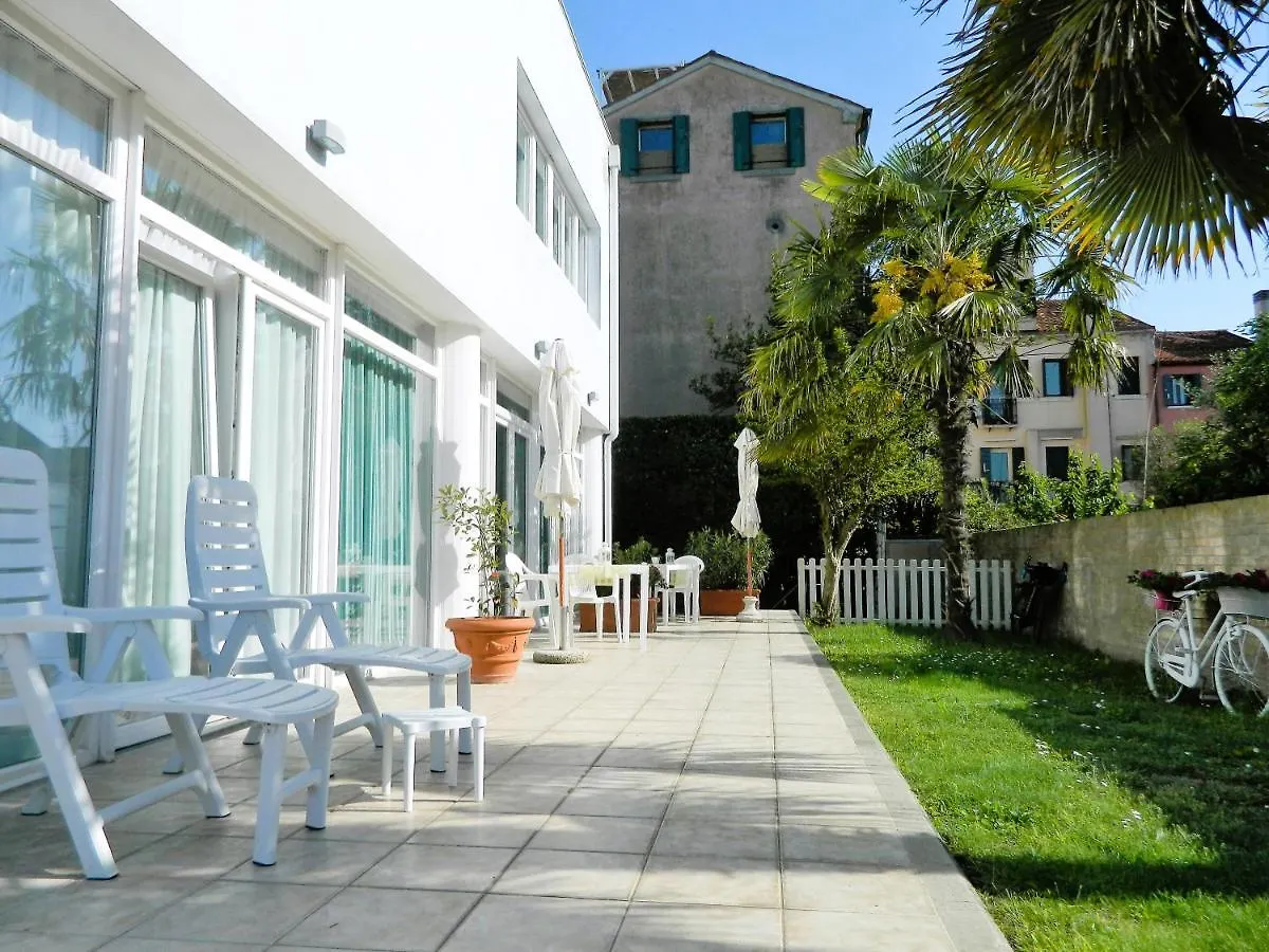بيت ضيافة Villa Marina البندقية-ليدو
