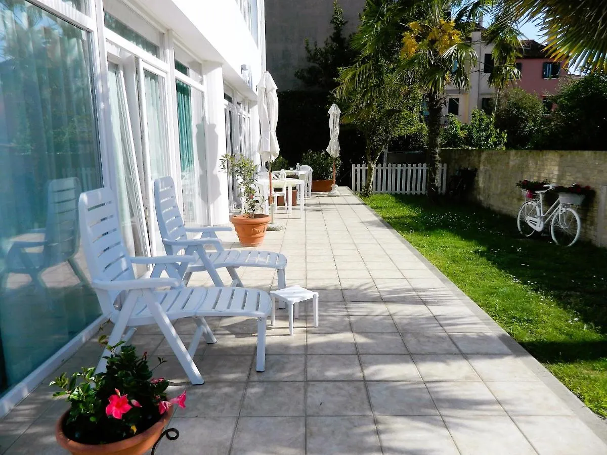 Villa Marina البندقية-ليدو بيت ضيافة