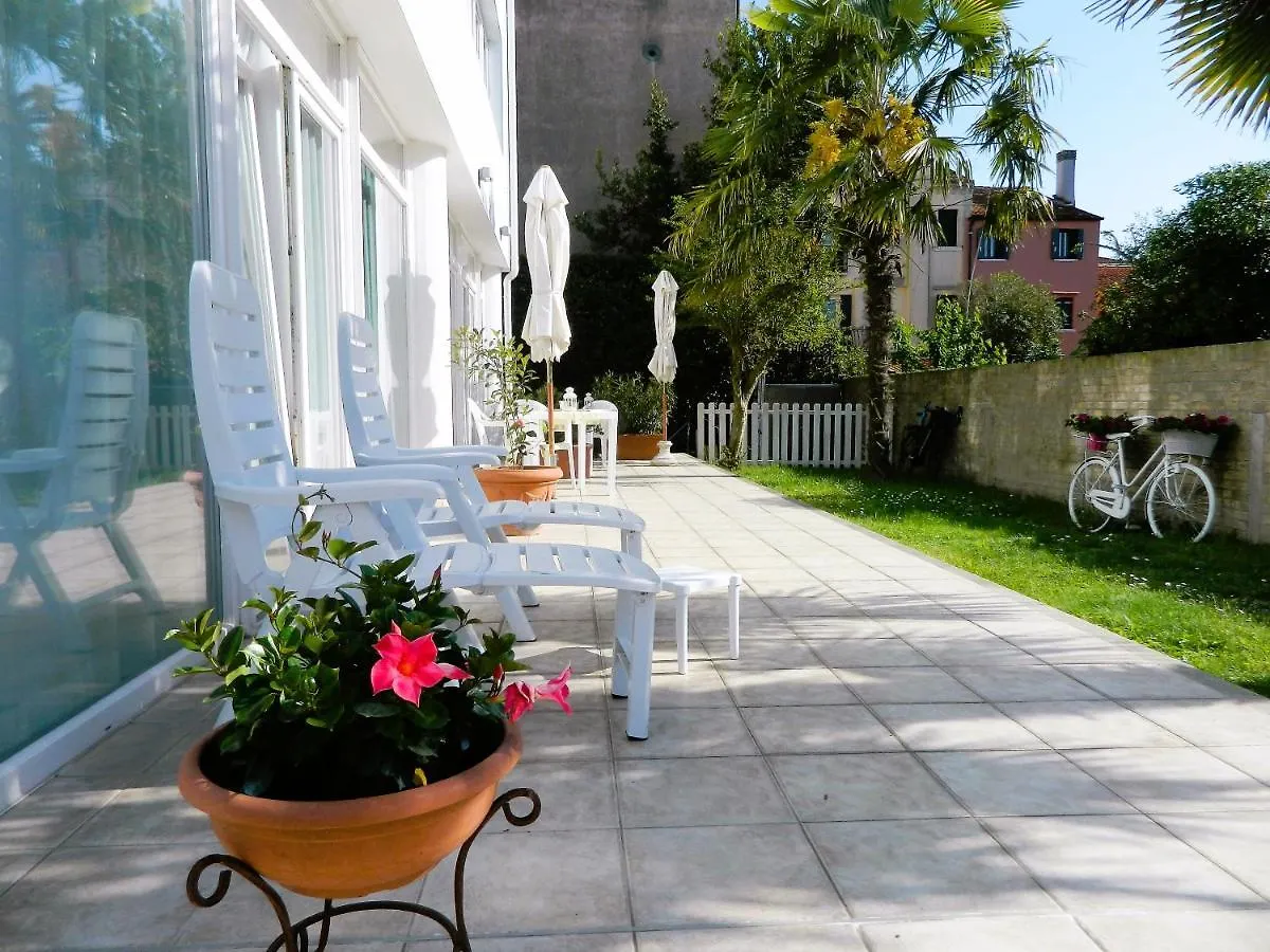 Villa Marina البندقية-ليدو 0*,  إيطاليا